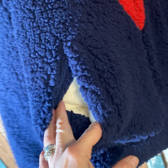 NWOT UGG medium fuzzy soft red white and blue jacket - Picture 9 of 16